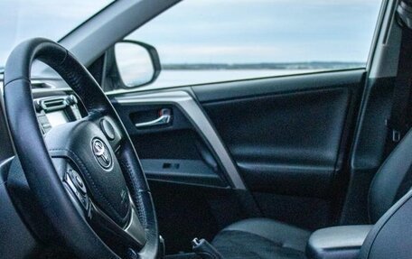 Toyota RAV4, 2013 год, 1 750 000 рублей, 9 фотография