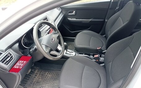 KIA Rio III рестайлинг, 2013 год, 1 050 000 рублей, 20 фотография