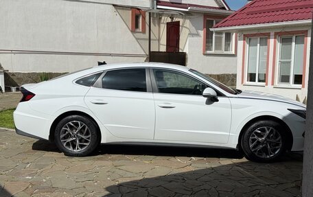 Hyundai Sonata VIII, 2021 год, 2 850 000 рублей, 5 фотография