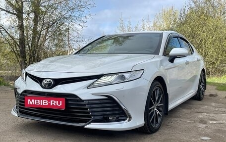Toyota Camry, 2021 год, 4 450 000 рублей, 2 фотография