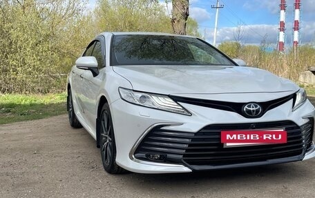 Toyota Camry, 2021 год, 4 450 000 рублей, 3 фотография