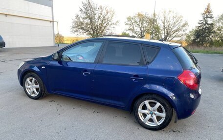KIA cee'd I рестайлинг, 2008 год, 600 000 рублей, 26 фотография