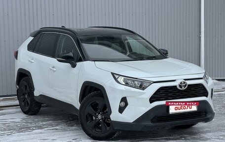 Toyota RAV4, 2020 год, 2 500 000 рублей, 13 фотография