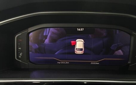 Volkswagen Tiguan II, 2022 год, 2 660 000 рублей, 10 фотография