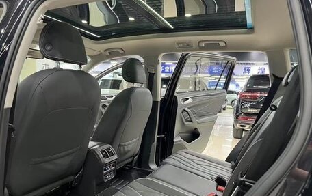 Volkswagen Tiguan II, 2022 год, 2 660 000 рублей, 8 фотография
