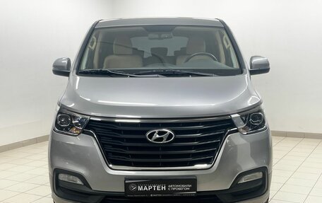 Hyundai H-1 II рестайлинг, 2021 год, 3 825 000 рублей, 2 фотография