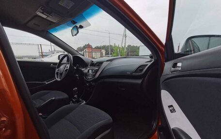 Hyundai Solaris II рестайлинг, 2014 год, 950 000 рублей, 5 фотография