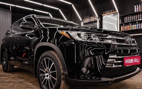 Toyota Highlander III, 2018 год, 4 750 000 рублей, 7 фотография