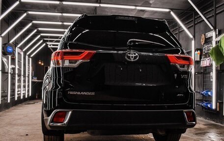 Toyota Highlander III, 2018 год, 4 750 000 рублей, 11 фотография