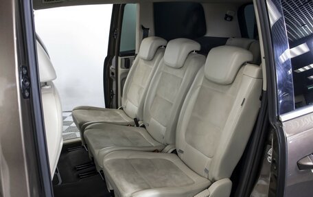Volkswagen Sharan II, 2011 год, 1 750 000 рублей, 10 фотография