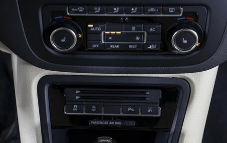 Volkswagen Sharan II, 2011 год, 1 750 000 рублей, 21 фотография