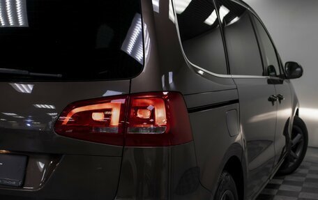 Volkswagen Sharan II, 2011 год, 1 750 000 рублей, 33 фотография