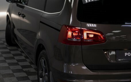 Volkswagen Sharan II, 2011 год, 1 750 000 рублей, 30 фотография