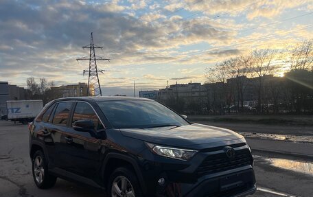 Toyota RAV4, 2022 год, 2 729 000 рублей, 7 фотография