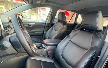 Toyota RAV4, 2022 год, 2 729 000 рублей, 17 фотография