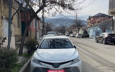 Toyota Camry, 2018 год, 2 375 000 рублей, 1 фотография