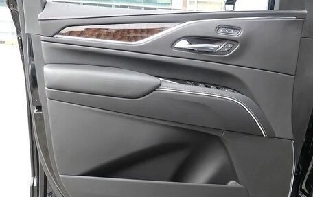 Cadillac Escalade V, 2022 год, 11 355 602 рублей, 8 фотография