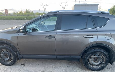 Toyota RAV4, 2017 год, 2 050 000 рублей, 6 фотография