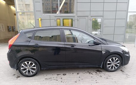 Hyundai Solaris II рестайлинг, 2013 год, 1 040 000 рублей, 15 фотография