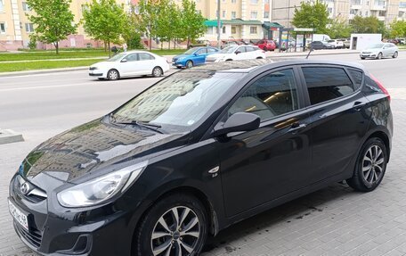 Hyundai Solaris II рестайлинг, 2013 год, 1 040 000 рублей, 12 фотография