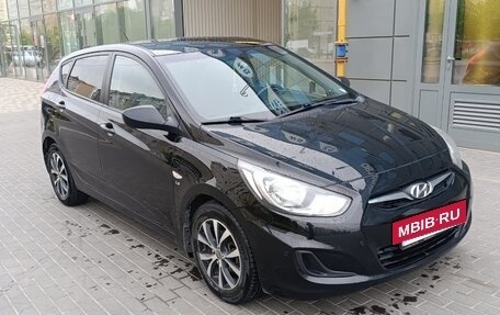 Hyundai Solaris II рестайлинг, 2013 год, 1 040 000 рублей, 14 фотография