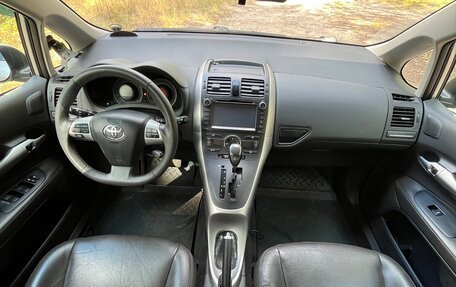 Toyota Auris II, 2012 год, 1 550 000 рублей, 18 фотография