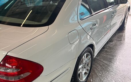 Mercedes-Benz E-Класс, 2005 год, 1 000 000 рублей, 7 фотография