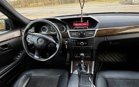 Mercedes-Benz E-Класс, 2010 год, 1 290 000 рублей, 7 фотография