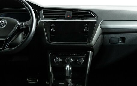 Volkswagen Tiguan II, 2019 год, 2 369 000 рублей, 14 фотография