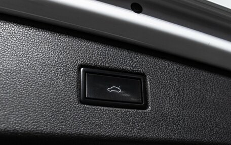 Volkswagen Tiguan II, 2019 год, 2 369 000 рублей, 16 фотография