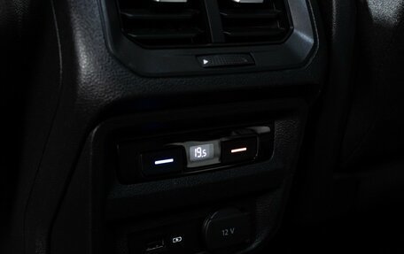 Volkswagen Tiguan II, 2019 год, 2 369 000 рублей, 20 фотография