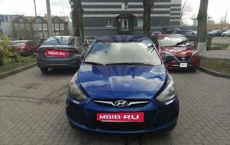 Hyundai Solaris II рестайлинг, 2012 год, 6 фотография
