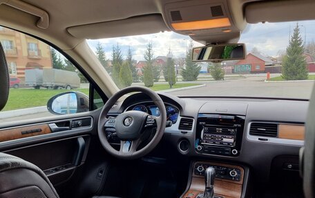 Volkswagen Touareg III, 2013 год, 1 985 000 рублей, 14 фотография