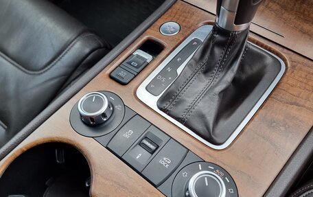Volkswagen Touareg III, 2013 год, 1 985 000 рублей, 28 фотография