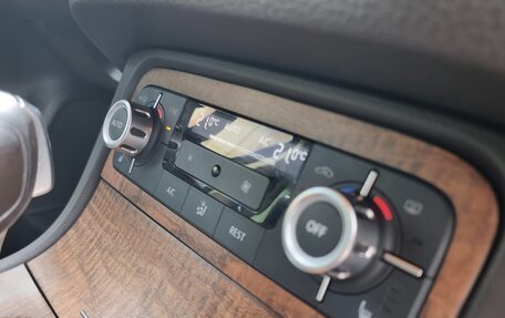 Volkswagen Touareg III, 2013 год, 1 985 000 рублей, 23 фотография
