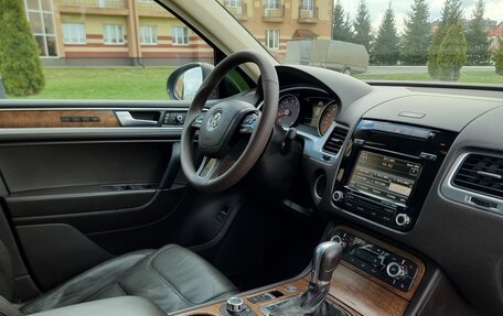 Volkswagen Touareg III, 2013 год, 1 985 000 рублей, 25 фотография