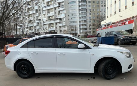Chevrolet Cruze II, 2010 год, 689 000 рублей, 2 фотография