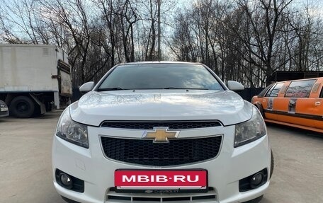 Chevrolet Cruze II, 2010 год, 689 000 рублей, 7 фотография