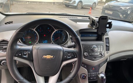 Chevrolet Cruze II, 2010 год, 689 000 рублей, 28 фотография