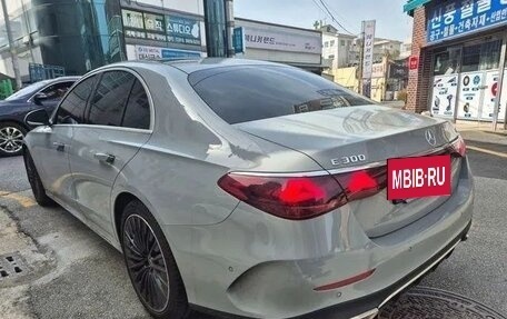 Mercedes-Benz E-Класс, 2024 год, 9 100 000 рублей, 3 фотография