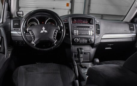 Mitsubishi Pajero IV, 2012 год, 1 995 000 рублей, 6 фотография