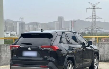 Toyota RAV4, 2021 год, 2 340 000 рублей, 7 фотография