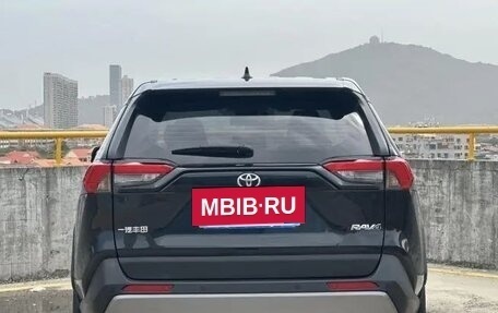 Toyota RAV4, 2021 год, 2 340 000 рублей, 6 фотография