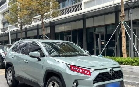 Toyota RAV4, 2021 год, 2 320 000 рублей, 1 фотография