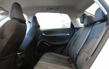 Geely Emgrand, 2024 год, 2 663 990 рублей, 19 фотография