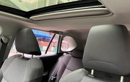 Toyota RAV4, 2021 год, 2 320 000 рублей, 22 фотография