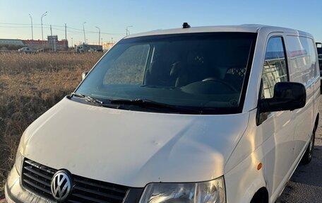 Volkswagen Transporter T5 рестайлинг, 2005 год, 950 000 рублей, 2 фотография