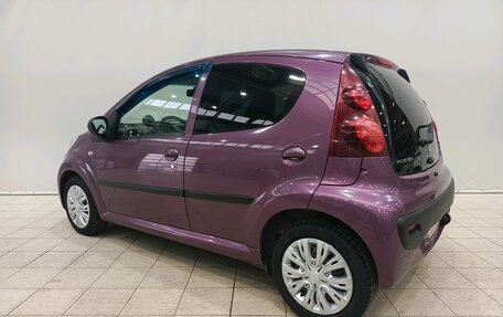 Peugeot 107 I рестайлинг, 2013 год, 519 000 рублей, 7 фотография