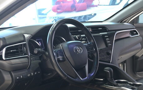 Toyota Camry, 2019 год, 2 980 990 рублей, 2 фотография