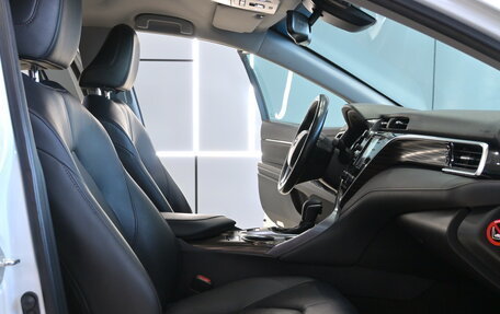 Toyota Camry, 2019 год, 2 980 990 рублей, 6 фотография